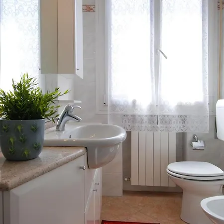 Ur-nest Gigli 1 Bedroom Апартаменты *