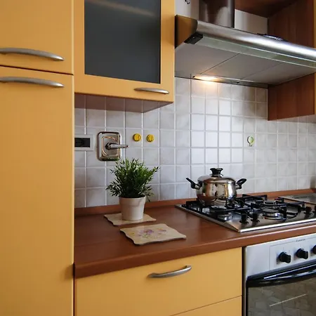 Ur-nest Gigli 1 Bedroom Болонья